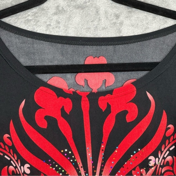 Amazon XL Shirt‎ Top Black Red Paisley Short Sleeve Scoop Neck Silk Embellished - Picture 4 of 7
